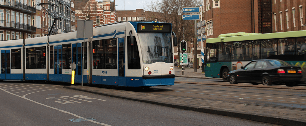 tram of bus voetganger aangereden letselschade advocaat amsterdam ongeval letsel schadevergoeding